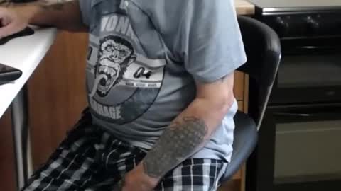 honeymaster290 online show from December 5, 9:33 am