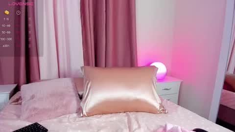 honeymoon_sariel online show from November 20, 8:39 pm