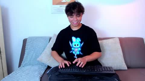 honeymoon_sariel online show from May 21, 2:12 pm