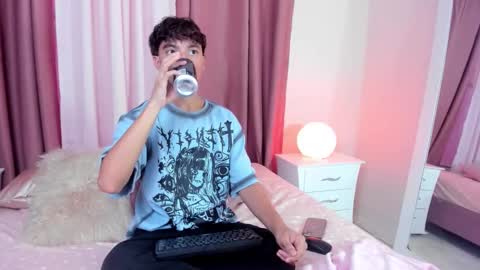 honeymoon_sariel online show from October 23, 7:37 pm