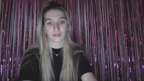 honeyveil online show from February 24, 10:24 pm