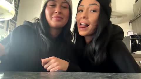 Your Honeybunny online show from April 14, 9:34 am