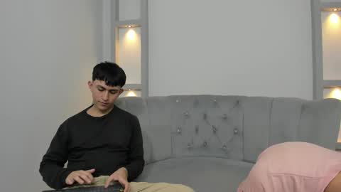 hoot_booys_ online show from February 12, 8:45 pm