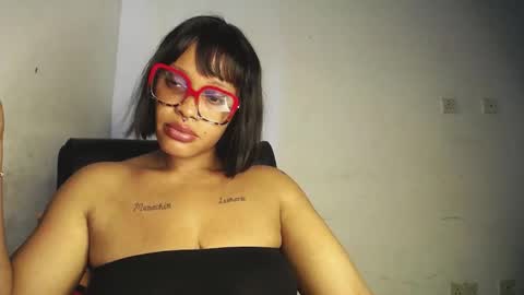 horny_ebonygirl_ online show from May 13, 7:29 am