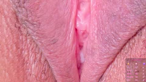 Snapshot of horny_moly chatting on September 11, 3:13 pm The girl with butterfly lips online show from September 11, 3:13 pm