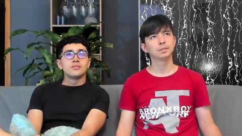 Alex and Camilo online show from September 14, 8:43 pm