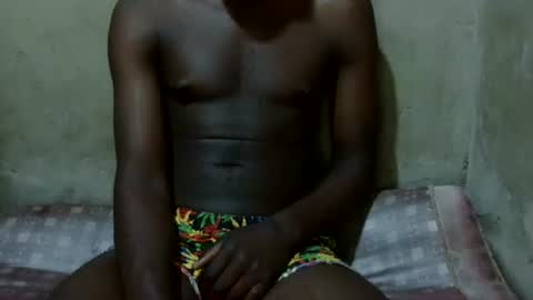 hornyboy9102003 online show from April 11, 1:54 am