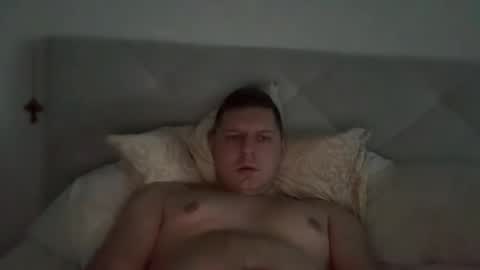 hornyboy95300 online show from December 28, 7:11 am