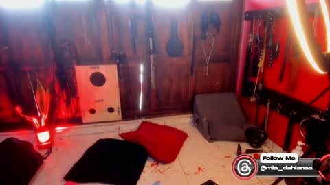 Snapshot of hornydahiana chatting on February 8, 6:44 pm Mia Dahianaa 2 hornydahianax online show from February 8, 6:44 pm