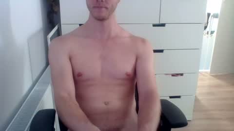 hornydutchman69 online show from June 29, 4:28 pm