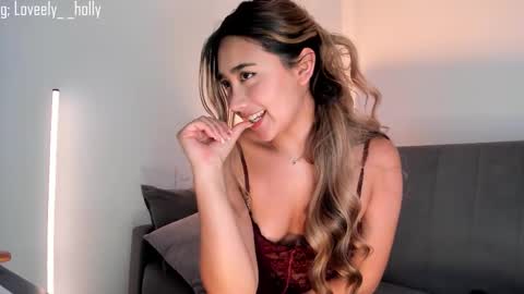 Holly  online show from December 5, 12:10 am