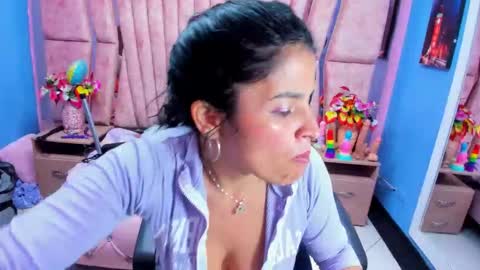 hornyskinny26 online show from February 26, 7:34 am