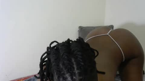 Snapshot of hornysouls01 chatting on February 27, 8:42 pm hornysouls01 online show from February 27, 8:42 pm