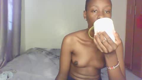 Snapshot of hornysouls01 chatting on September 15, 6:37 am hornysouls01 online show from September 15, 6:37 am