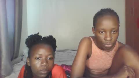 Snapshot of hornysouls01 chatting on September 23, 7:13 am hornysouls01 online show from September 23, 7:13 am