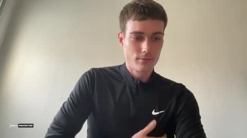 Travis online show from April 2, 11:17 am