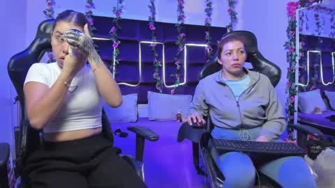 Snapshot of hornyy_mom chatting on September 10, 1:34 pm hornyy mom online show from September 10, 1:34 pm