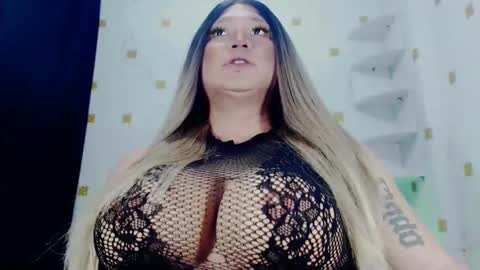 YOUR MAJESTY LUCY PEARL online show from January 28, 3:57 pm