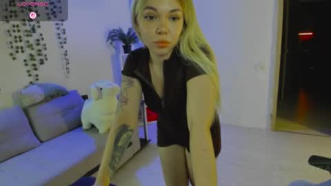   online show from December 16, 2:45 pm