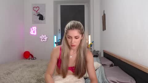 Snapshot of hot_berry69 chatting on September 20, 9:51 pm Dashka online show from September 20, 9:51 pm