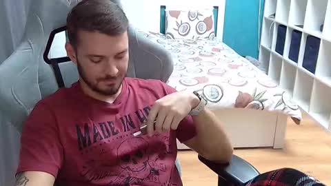 hot_cap_77 online show from October 31, 6:30 pm