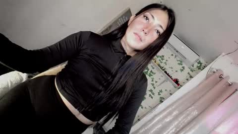 Snapshot of hot_claudia69 chatting on October 3, 8:33 am its me CLAUDIA online show from October 3, 8:33 am