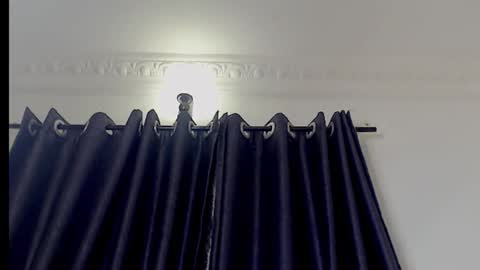 Vivian  online show from November 21, 6:28 pm