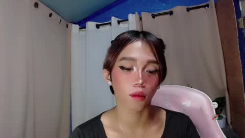 Khianna online show from May 3, 2:45 pm