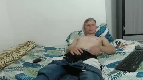 Snapshot of hot_mann11 chatting on March 11, 1:26 am angel online show from March 11, 1:26 am