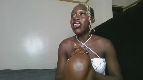 Hot petite online show from March 25, 4:03 pm