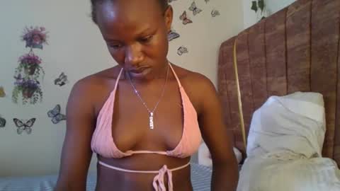 hot petite100 online show from April 11, 7:45 am