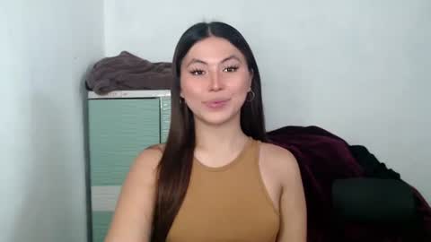 Nikki  online show from May 7, 5:14 am