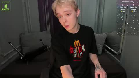 hot_twinkboy online show from February 25, 11:32 am