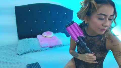 hot_valeryx online show from September 28, 1:47 am