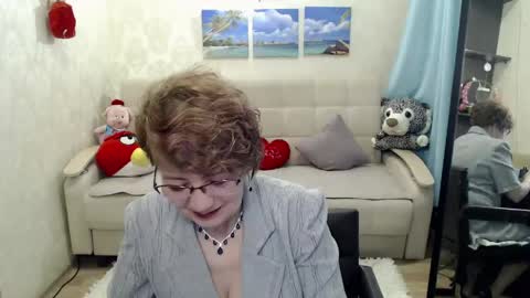 Sofia online show from April 17, 6:54 pm