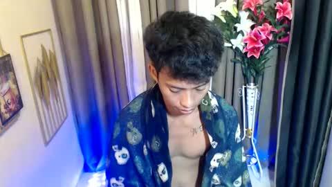 hotasian_richard online show from April 14, 8:50 am