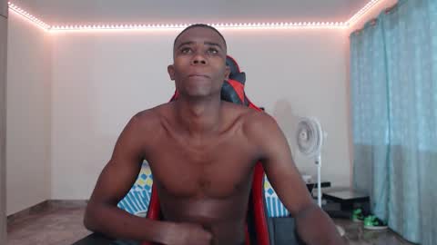 Snapshot of hotblacks07 chatting on October 5, 9:55 pm rivas online show from October 5, 9:55 pm