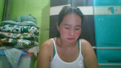 hotchicks4uxx online show from February 25, 4:03 am