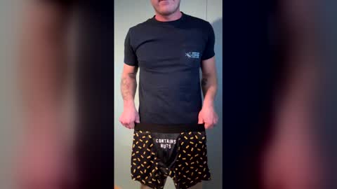 hotdadforyou online show from February 2, 1:14 am