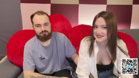 Max and Alina online show from May 17, 6:39 pm