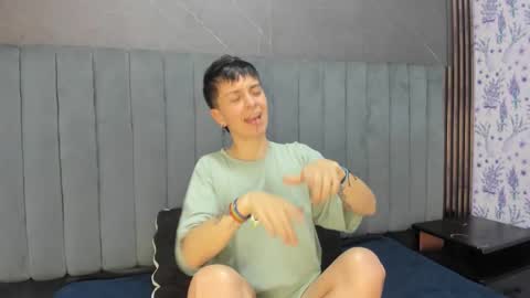 hannah online show from December 21, 3:02 am