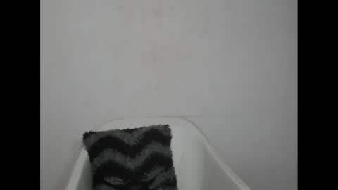 hotjessie0 online show from March 6, 8:52 am