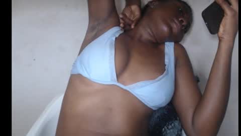 hotjessie0 online show from October 5, 9:18 am