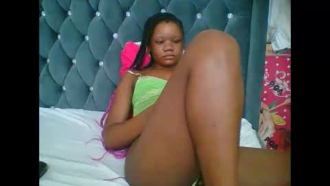 LOYCE online show from November 26, 9:22 pm