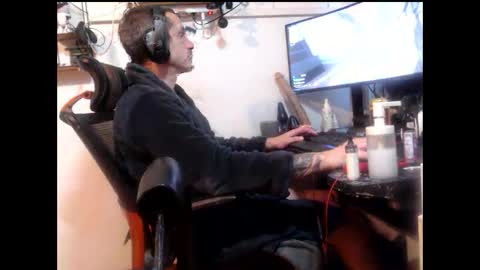 hotkinkytat online show from January 1, 1:48 pm