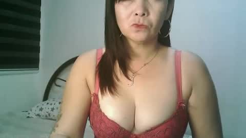 hotmamajen4u online show from April 6, 12:30 am