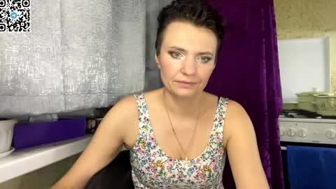 hotmamaqueen234 online show from May 29, 10:19 pm