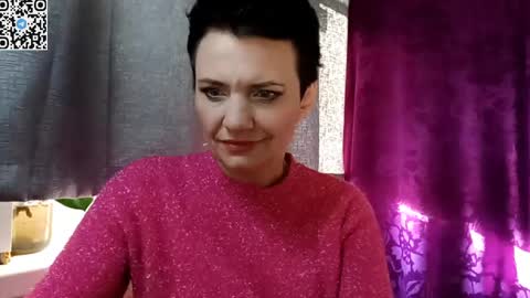 hotmamaqueen234 online show from April 15, 2:42 pm