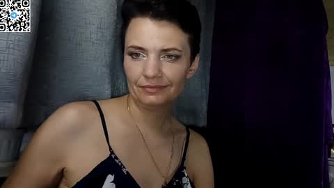 hotmamaqueen234 online show from May 22, 9:43 pm