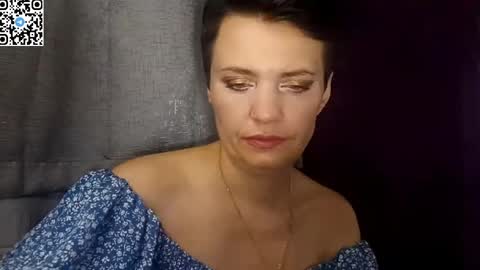 hotmamaqueen234 online show from May 21, 9:32 pm
